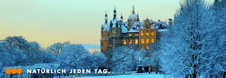 Schweriner Schloss im Winter, Copyright: SWS